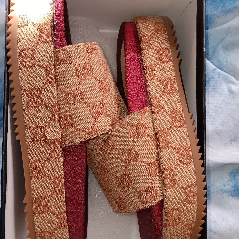 Gucci slides